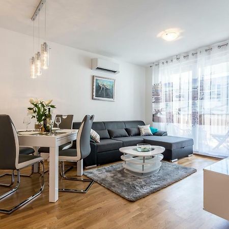Apartment Luka Split Exteriör bild