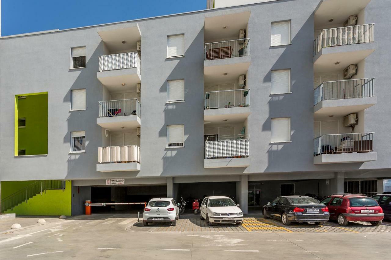 Apartment Luka Split Exteriör bild
